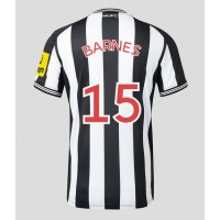 Camisa de Futebol Newcastle United Harvey Barnes #15 Equipamento Principal 2023-24 Manga Curta